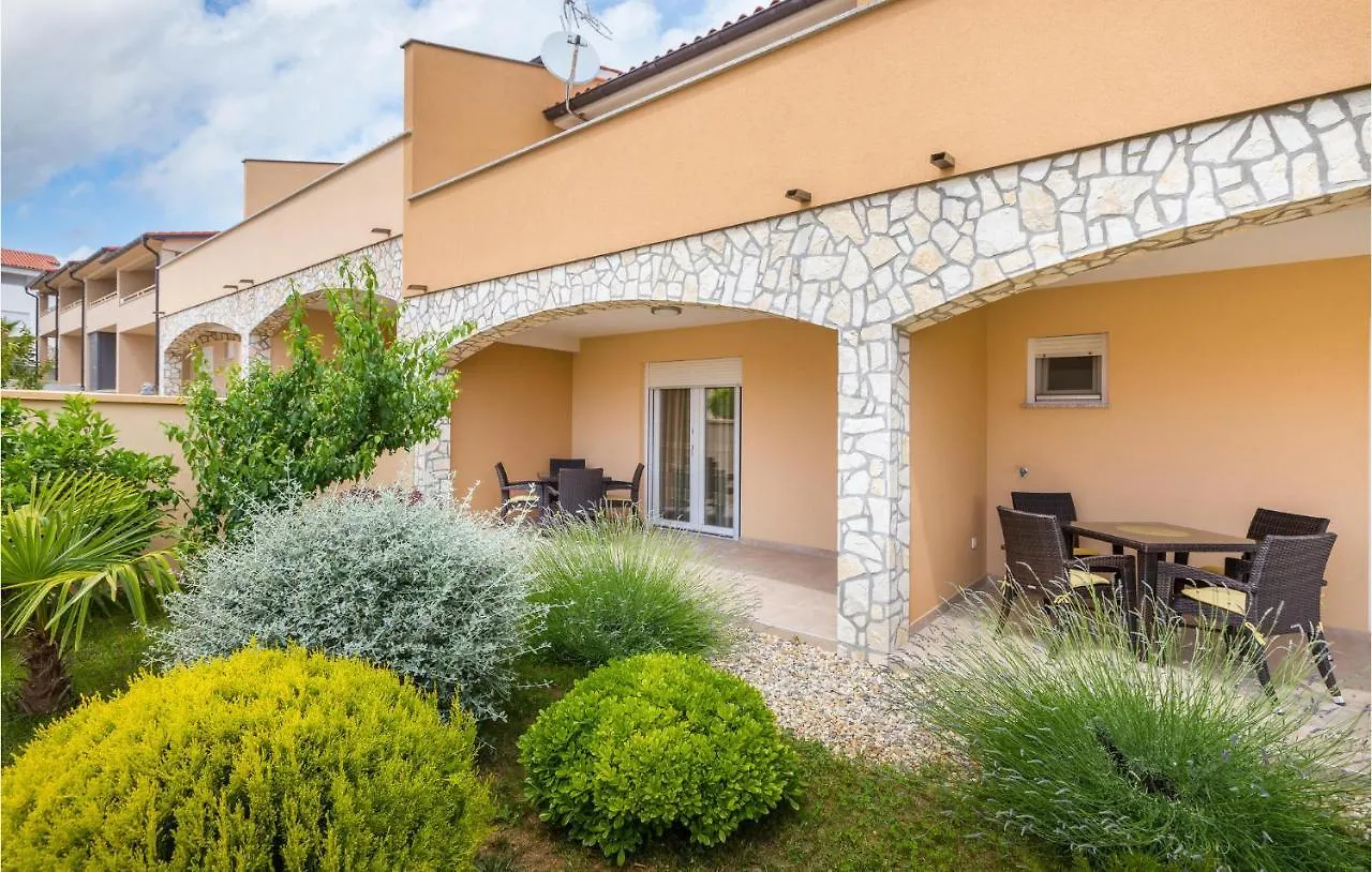 Cozy Home In Vodnjan With Wifi Mednjan 別荘